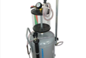 Pneumatic Oil Extractors With Transparent Measuring Unit