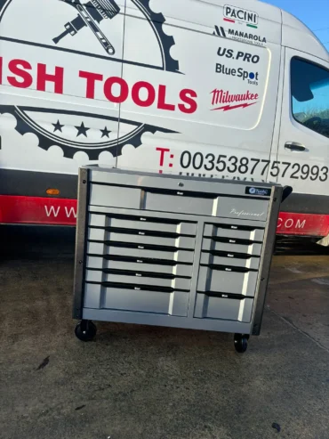 12 Drawer Toolchest with Tools