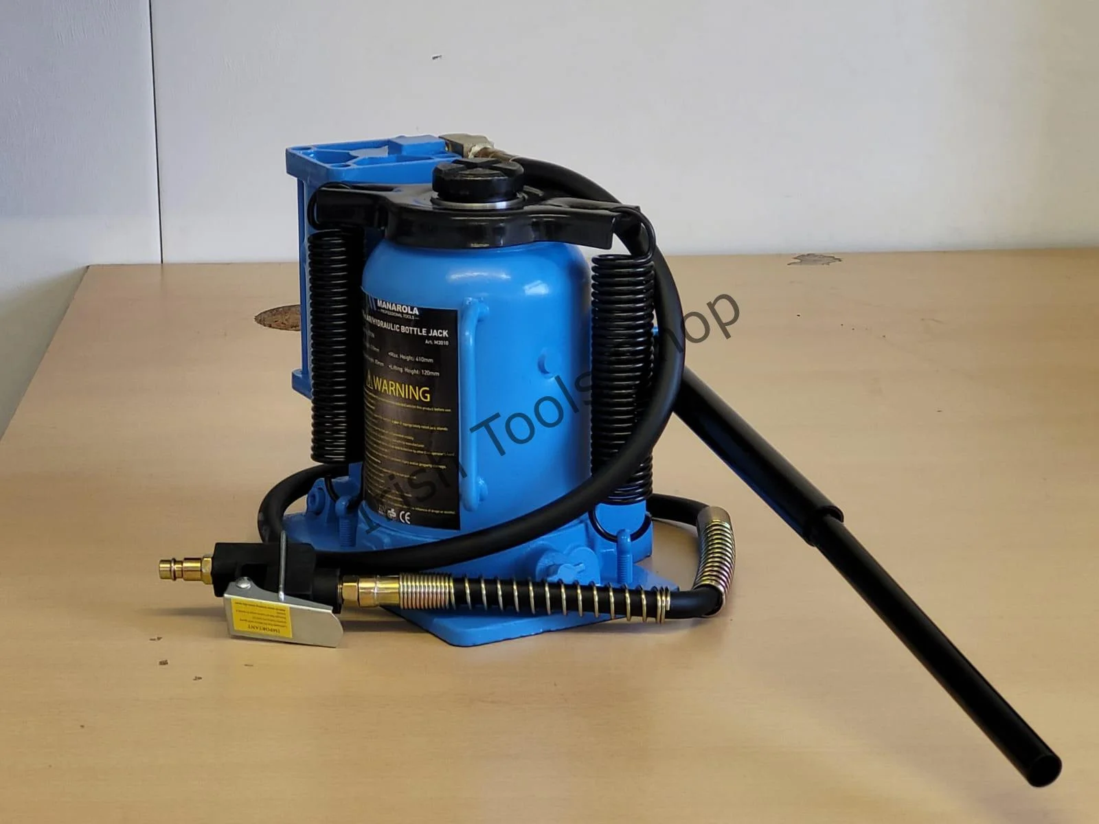 20 Ton Air / Hydraulic Bottle Jack With Wide Base