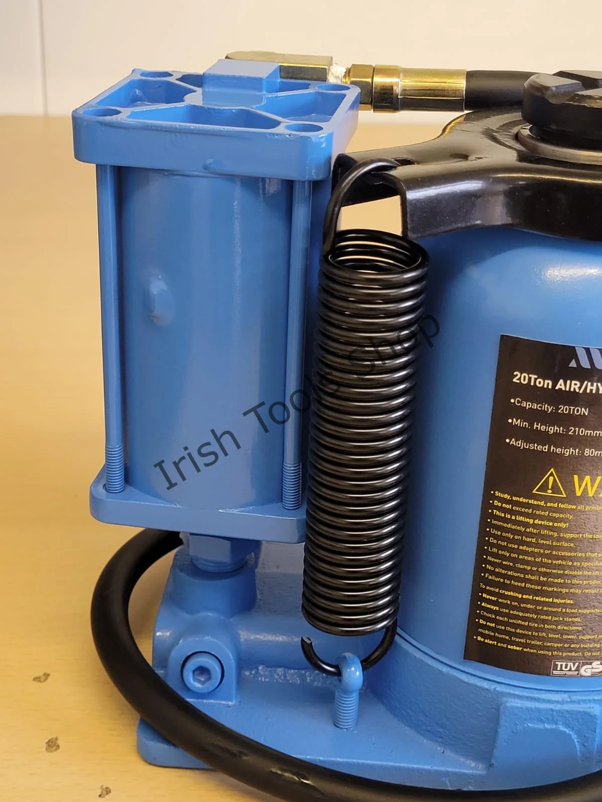 20 Ton Air / Hydraulic Bottle Jack With Wide Base