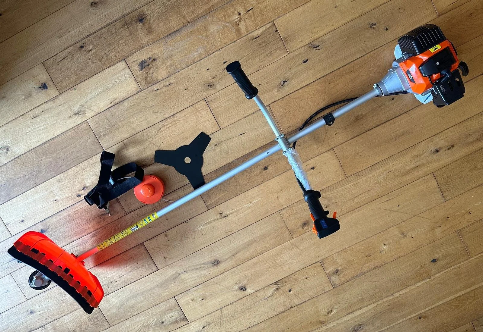 42cc Petrol Brush Cutter – Air Cooled 2-Stroke Engine 1.2KW