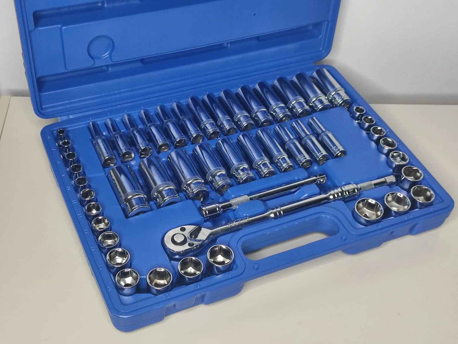 50 Piece 3/8″ Drive Socket Set
