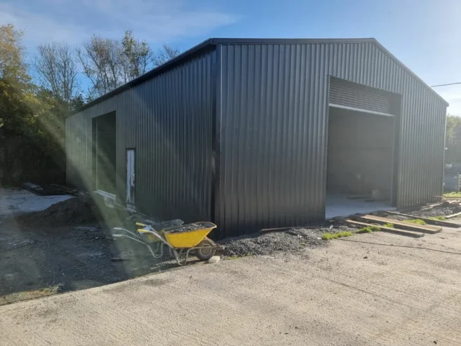 !!47ft x 30ft x 14ft FULLY SHEETED WITH DOORS!!!