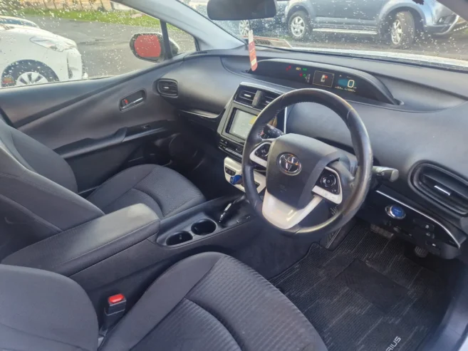 Toyota Prius 2017, Fresh NCT