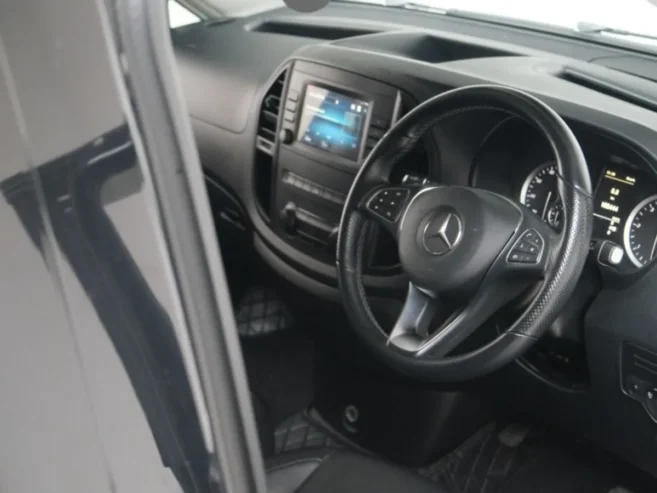 Mercedes-Benz Vito Tourer Select 114 9 Seater
