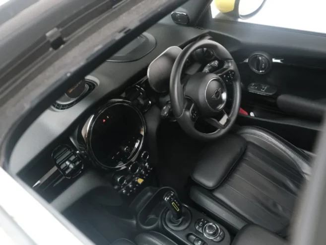 MINI Cooper S Cooper S Electric Level 3 pan Roof