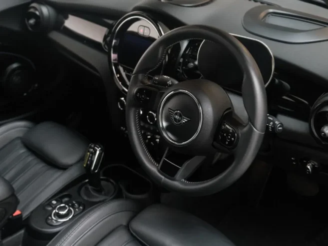 MINI Cooper S Cooper S Electric Level 3 pan Roof