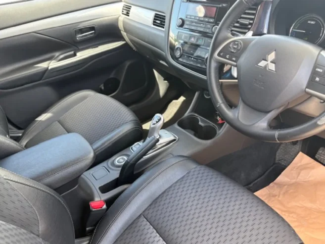 Mitsubishi Outlander 2015 Plug In Hybrid Auto