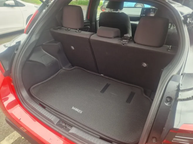 Toyota Yaris Hybrid Auto, Low Mileage