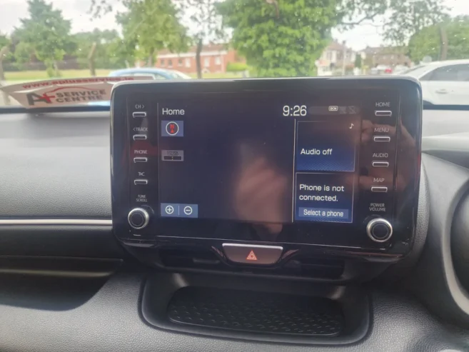 Toyota Yaris Hybrid Auto, Low Mileage