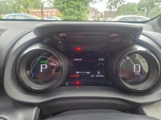 Toyota Yaris Hybrid Auto, Low Mileage