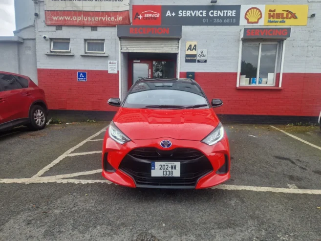 Toyota Yaris Hybrid Auto, Low Mileage