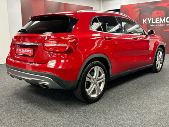 Mercedes-Benz GLA GLA 180 1.6 – LUXURY SUV – REVER