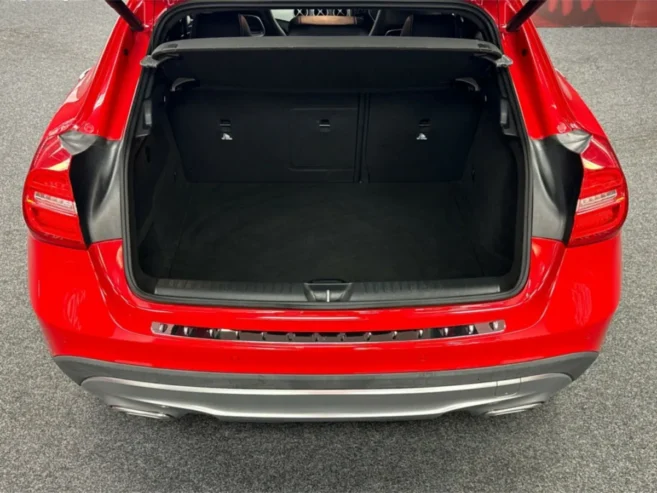 Mercedes-Benz GLA GLA 180 1.6 – LUXURY SUV – REVER