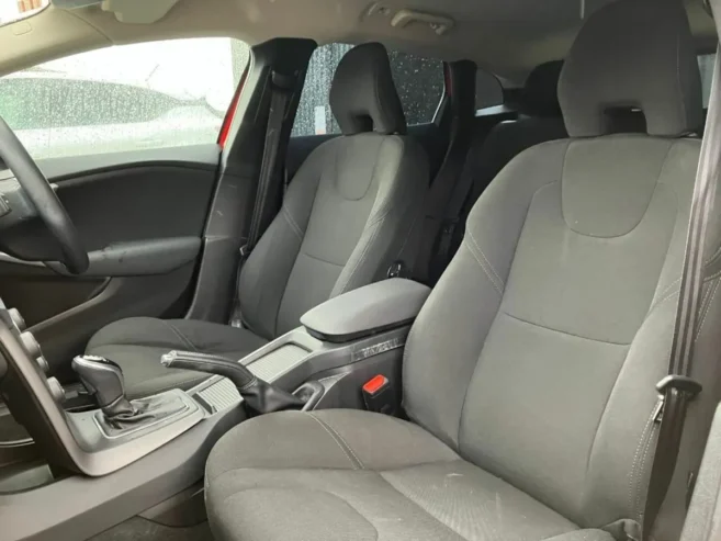 Volvo V40 1.5 AUTOMATIC – LOW MILEAGE – UPGRDAED A