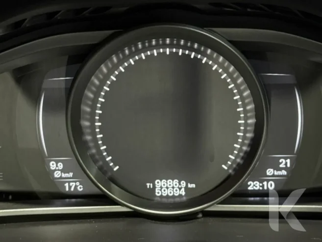 Volvo V40 1.5 AUTOMATIC – SPEED LIMITER – ALLOY WH