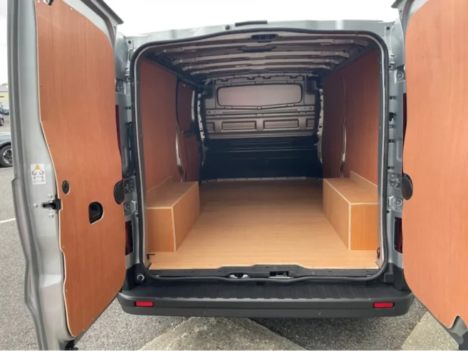 Nissan Primastar L2H1 130 SV PREMIUM
