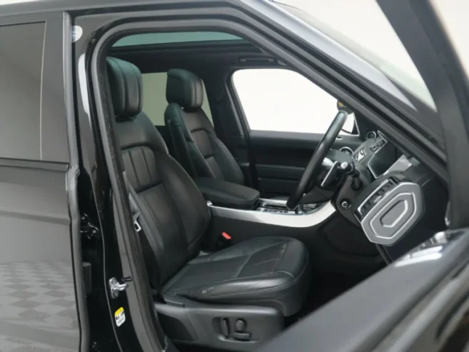 Land Rover Range Rover Sport HSE Dynamic Black P4