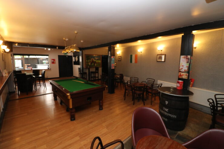 THE COUNTRYMAN, Church Street, Ballinasloe, Co. Galway, H53P282