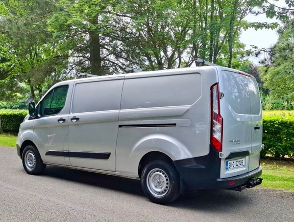 Ford Transit Custom LWB 2021 DOE 6/26