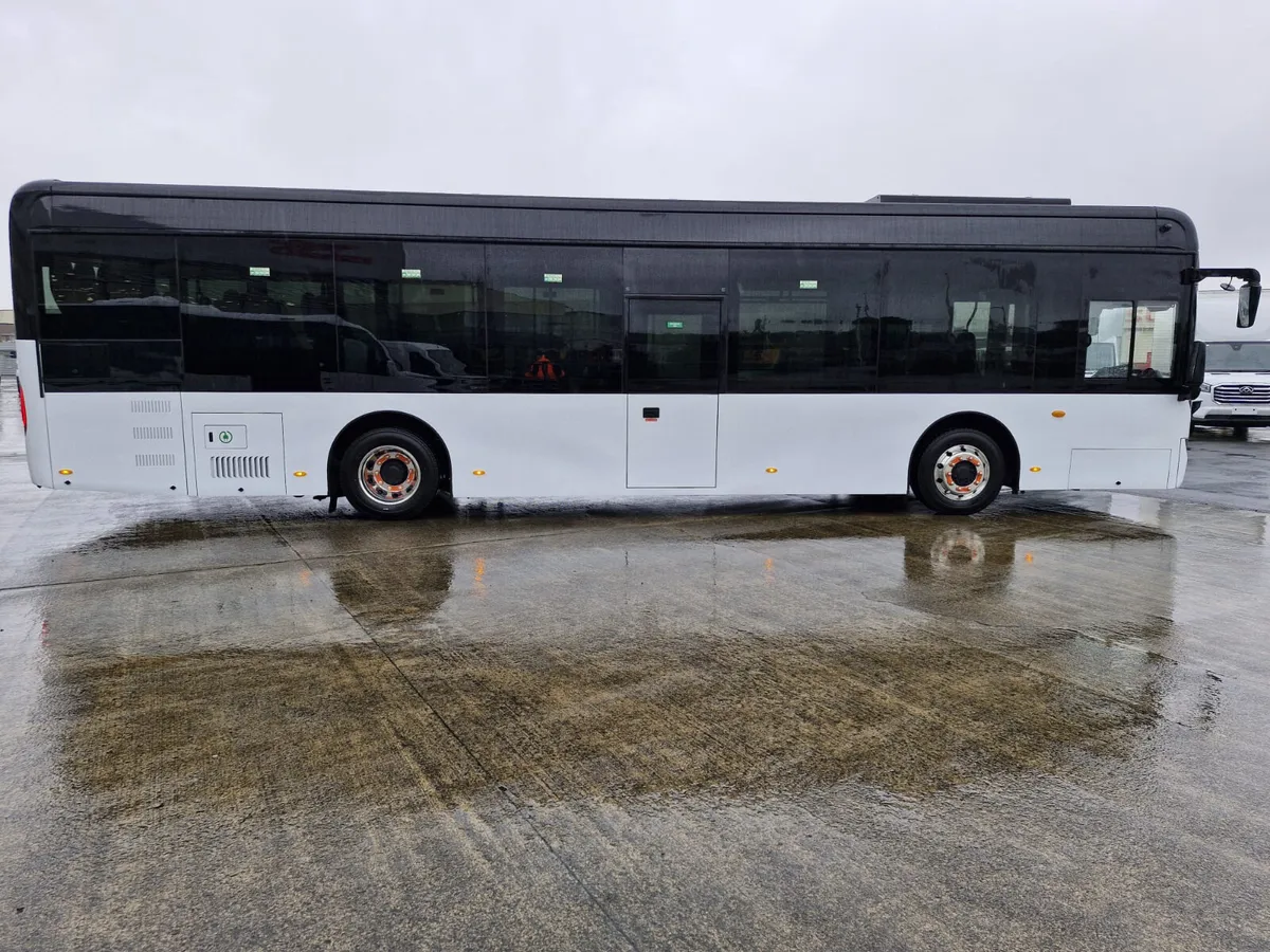 Higer Azure 46 Seat Low Floor Electric Bus