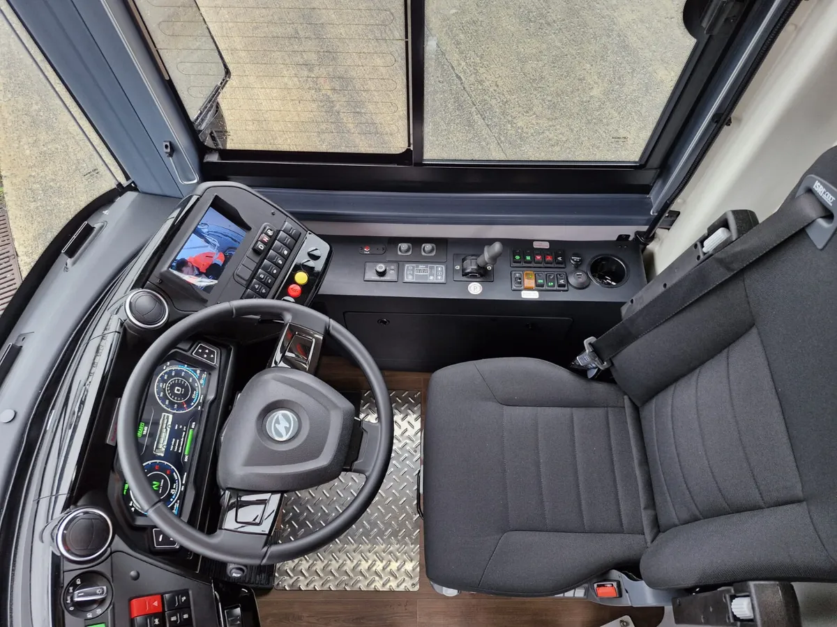 Higer Azure 46 Seat Low Floor Electric Bus