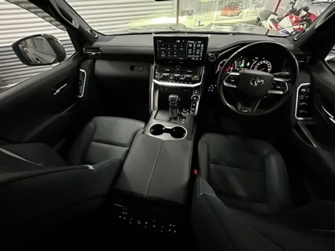 TOYOTA LANDCRUISER 300 GR SPORT DIESEL 2023