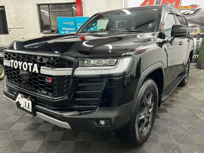 TOYOTA LANDCRUISER 300 GR SPORT DIESEL 2023