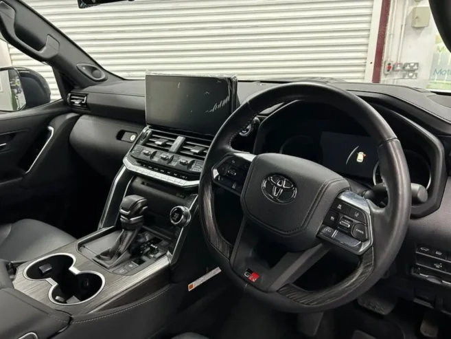 TOYOTA LANDCRUISER 300 GR SPORT DIESEL 2023