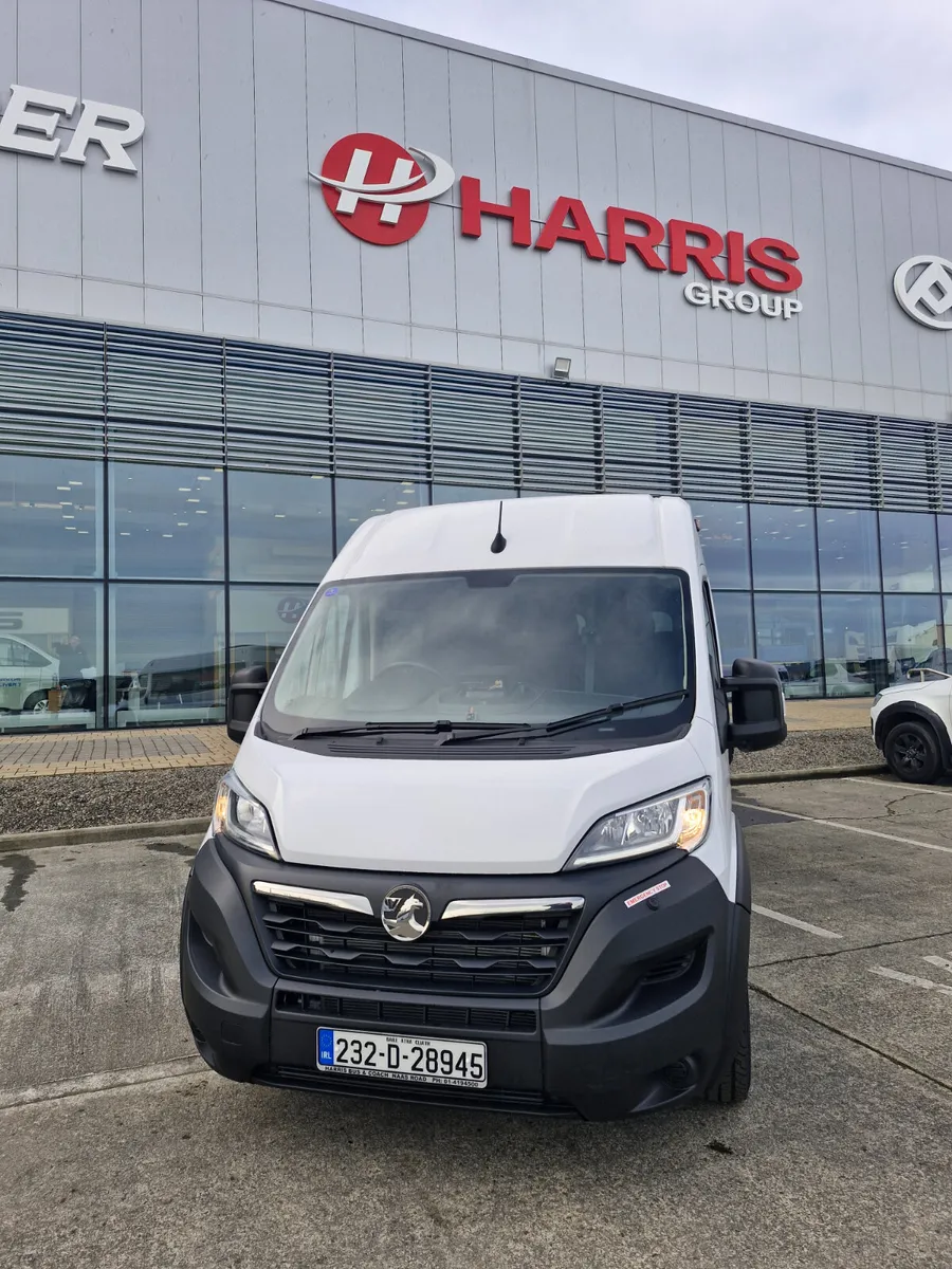 VAUXHALL MOVANO 232 MINIBUS – IN STOCK