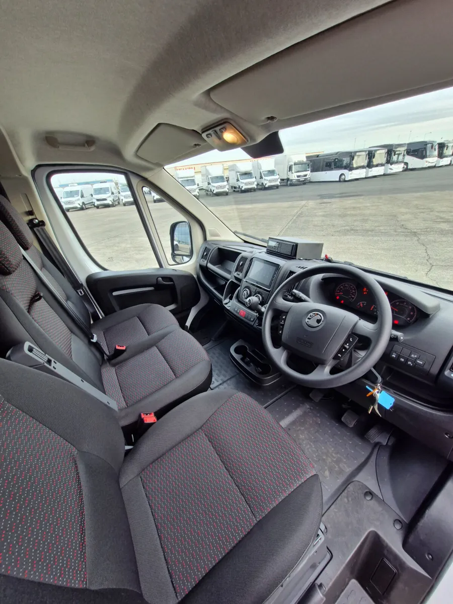 VAUXHALL MOVANO 232 MINIBUS – IN STOCK