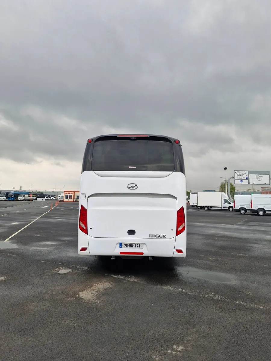 HIGER SUPER 9 COACH 2021