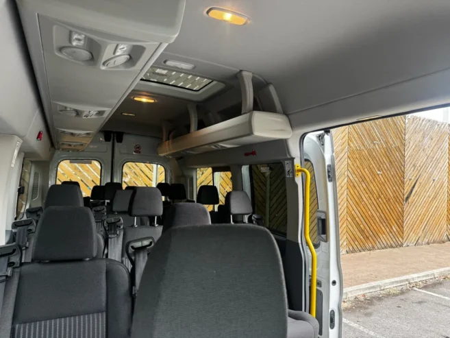 2017 (172)ford transit trend 17seater minibus.
