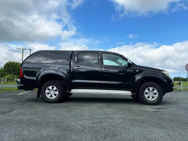 CLEAN TOYOTA HILUX RC 2.5 D4D SR5 DOUBLE CAB 2012