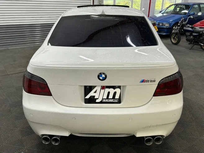 BMW M5 5.0 V10 JDM IMPORT 2005