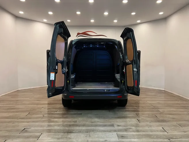 LOW MILES FORD TRANZIT COURIER 1.5TD 2019