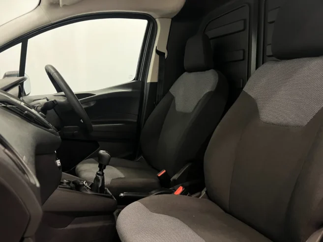LOW MILES FORD TRANZIT COURIER 1.5TD 2019