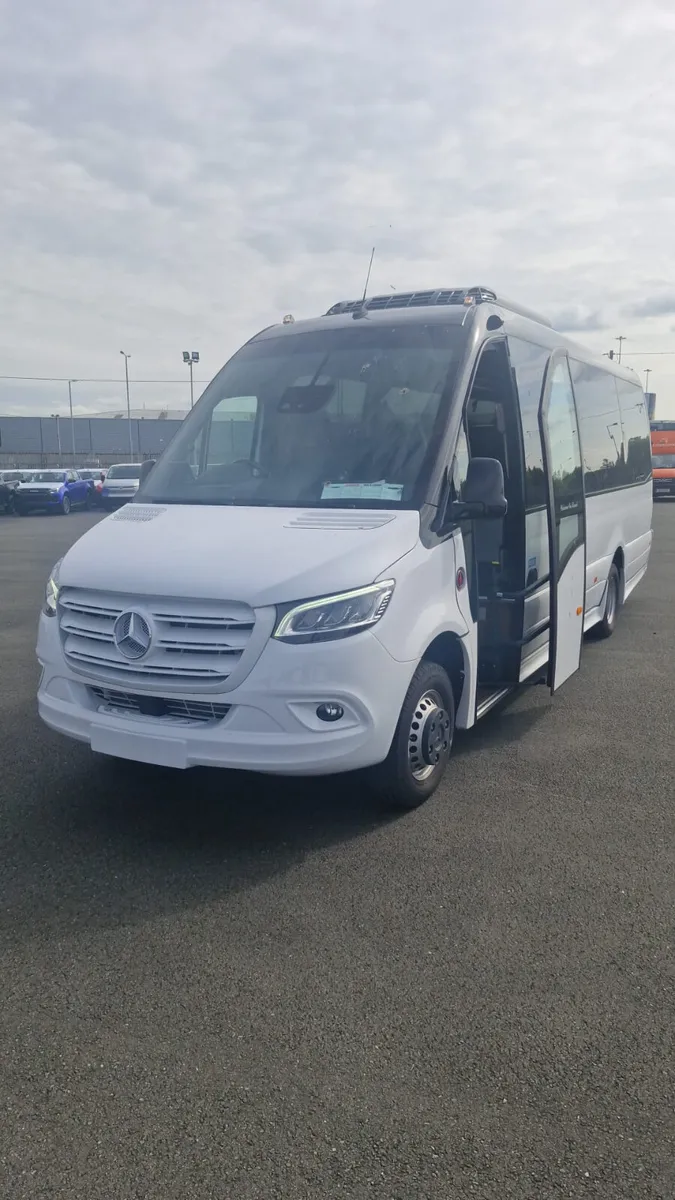 Brand new minibus Mercedes Sprinter 519