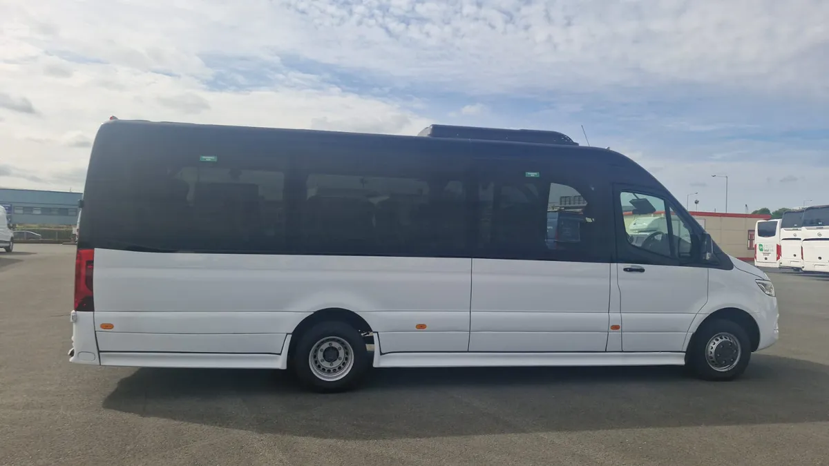 Brand new minibus Mercedes Sprinter 519