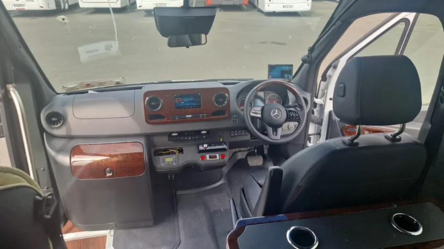 Brand new minibus Mercedes Sprinter 519
