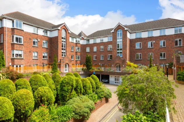 170 The Sweepstakes Ballsbridge Dublin 4 D04 DX57
