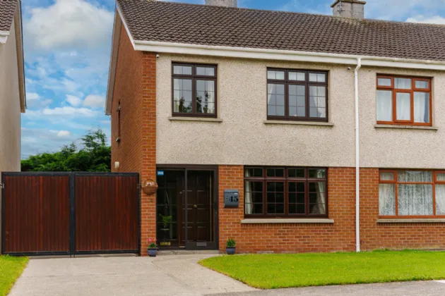 45 Meadow View Avondale Park Dundalk Co. Louth A91 H6K3