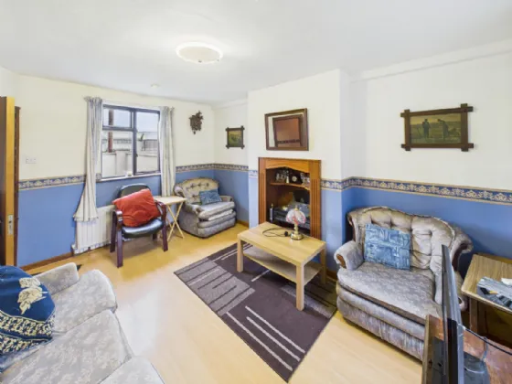 111 St. Josephs Park Nenagh Co. Tipperary E45 KT66