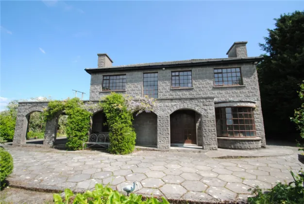 Laburnum House Air Hill Roscrea Co Tipperary E53 WC94