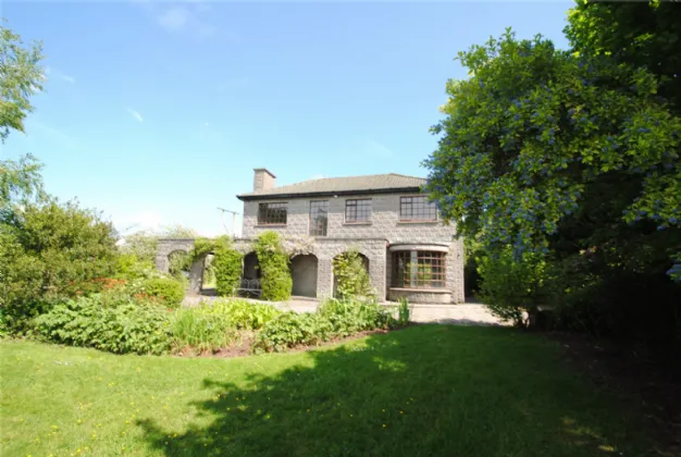 Laburnum House Air Hill Roscrea Co Tipperary E53 WC94
