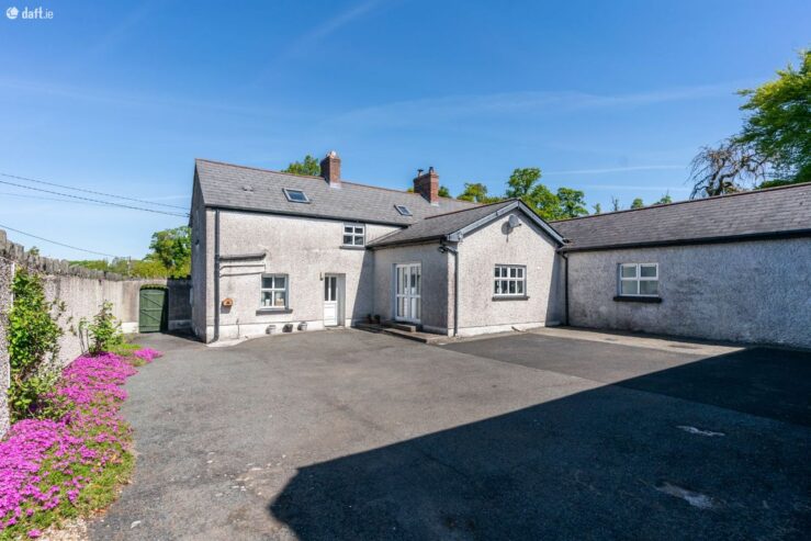 Moorhill, Brannockstown, Naas, Co. Kildare
